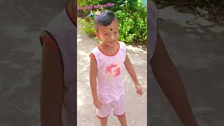 Reedishna light candy khelo 🤣😂🍬🍫#trending #funnyvideo #shortsvideo#viralshorts #youtubeshorts