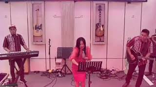 Putri Siallagan - Tolu Sahundulan ( Lagu Simalungun ) feat Marsada Band