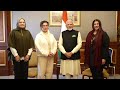 live pm modi meets kuwaiti influencers