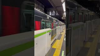 JR E235系　山手線　NETFLIX 品川駅