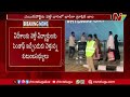 శంషాబాద్ ఎయిర్ పోర్ట్ కు పోటెత్తిన జనం shamshabad airport ntv