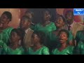 MKOLANI SDA CHOIR WAKIIMBA KWENYE MAKAMBI MTAA WA NYEGEZI 2018 KIPINDI LULU ZA INJILI