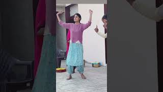 Tu kadi punjaban tenu nachna Ni Aunda💃 #dance #bhangradance #shortsdance