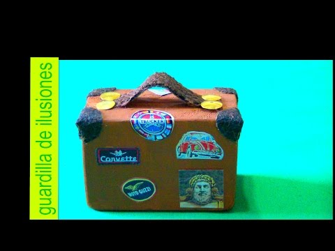 Barby doll suitcase/ maleta para barby Barby doll suitcase/ maleta para barby