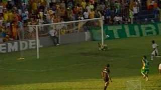 Veja o pênalti desperdiçado pelo Sampaio no jogo contra o Picos pela Série C 2008