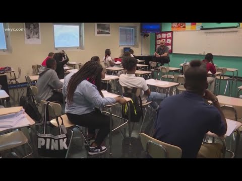 How does year round school affect students?