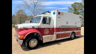 1995 International 4700LP 2 Door Regular Cab Goshen Ambulance VN6255 Lot#289