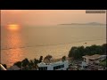 dongtan pattaya beach jomtien im sonnenuntergang mit blick auf ko larn thailand live