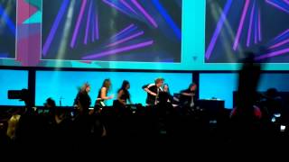 Isac Elliot - Baby I #Tubecon15 (#Nokia808)