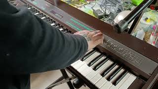 Yamaha DX9 FM synthesizer. DX7