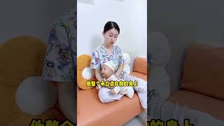 宝宝一拍嗝就鲤鱼打挺不配合？妈妈们可以试试这种方法#育儿经验分享  #baby #newborn