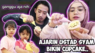 Plis Bocil Jangan Ganggu!! SEKALI-SEKALI AJARIN USTAD SYAM BIKIN CUPCAKE..!!