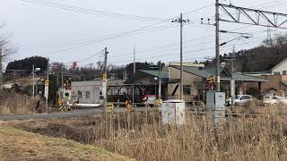 東北本線　唐木沢踏切　701系　通過