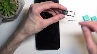 How to Insert Nano SIM and Micro SD Cards into MOTOROLA Moto G13