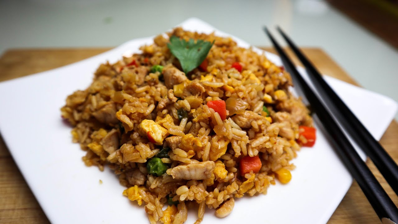 EASY CHINESE CHICKEN FRIED RICE RECIPE || RESTAURANT STYLE CHINESE ...