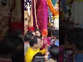 Lalbaugcha Raja!! Shilpa Shetty's and Pooja Hegde for darshan!