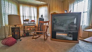 Abandoned Grandma's House with EVERYTHING Left Behind *Time Capsule*