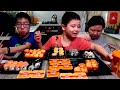 Мукбанг Роллы суши. Два огромных сета Чуть не лопнули mukbang rolls sushi. two huge sets