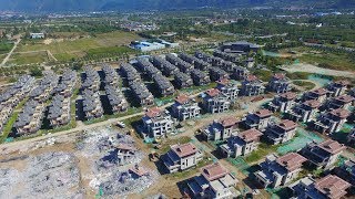 Chinese government demolishes illegally-built mountainside villas in Shaanxi