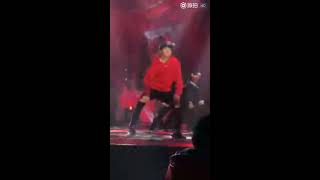 [FANCAM]【 易烊千玺-TRỞ VỀ】 20161128  VŨ ĐẠO SOLO 2