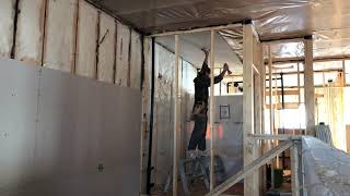 1 Man Drywalling a 10ft Bathroom Ceiling