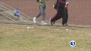 Video: Increased police presence at Windsor Locks school Friday after 'suspicious' man report