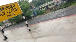 muktapur railway station Se Kolkata sitamarhi Express nikalti Hui