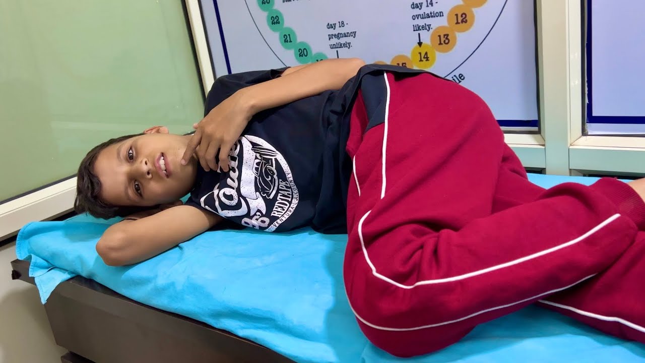 Piyush Ko Doctor Paas Lejana Pda 🙁