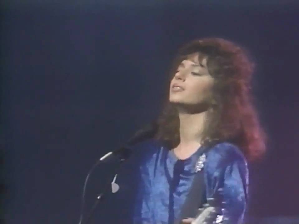 Bangles Manic Monday Live 1986 Youtube Music