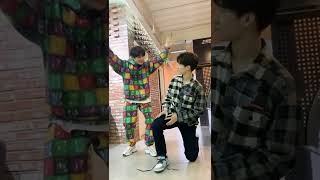 【TNT时代少年团】#张真源 只有我一个人觉得？🧶 #上星了快手 | 12022020