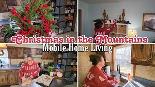 Christmas in the Mountains / Mobile Home Living