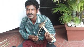 Mysore magician plays the fiddle