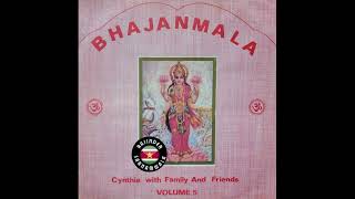 Jai Lakshmi Mata - Cynthia with Family \u0026 Friends ( intro by Pnt.B.Patandin )