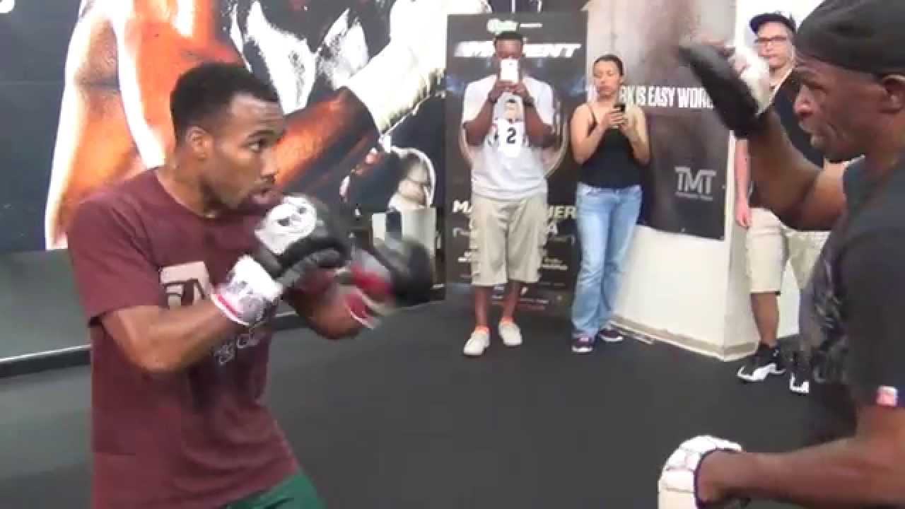 Mickey Bey Padwork With Floyd Mayweather - YouTube