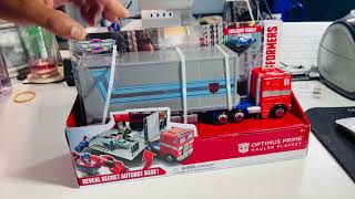 MicroMachines Optimus Prime Hauler Playset