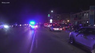 Gunfire and traffic: Galveston residents say it was chaotic on the seawall Saturday night