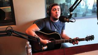 Lee DeWyze performs \