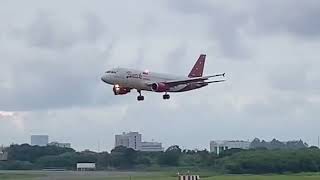 Padatnya penerbangan pada sore hari di bandara sotta || vidio di ambil saat live sore#aviation