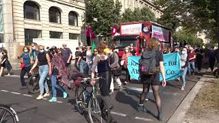 Demonstration für bezahlbares Wohnen in Berlin - 11.09.2021