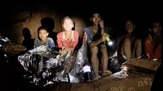 タイ洞窟遭難事故、驚愕の救出方法！少年たちに麻酔を…／映画『THE RESCUE 奇跡を起こした者たち』本編映像