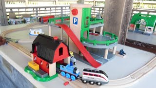 Brio the World Station, Tunnel, Parking Garage, Wooden Rail Course!