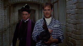 Johnny Dangerously (1984) Prison Escape