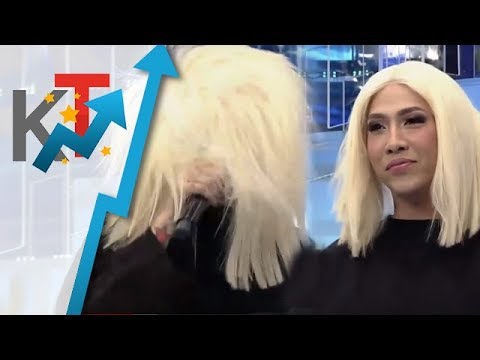 Hala! Vice Ganda, live na inayos ang ang kanyang wig!