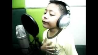 Young Pinoy Kid Sings 