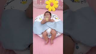 Is Your Baby Spitting Up After Feeding? Try the Baby Feeding Pillow!  #babycare #cutebaby