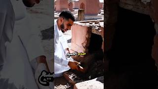 شاب يتحدى الله ويفتح القبور ليرى ما يحدث للميت بعد موته بعينه