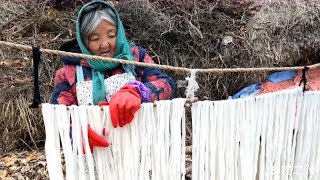 甘肃黄土高原农村真实生活，还用原始土方法做粉条，太少见了