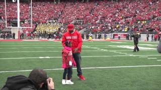 Ohio State football legend Troy Smith enshrined