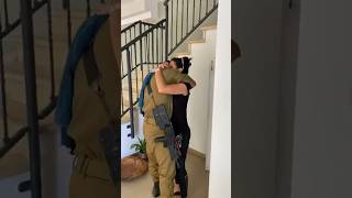 “Mommy I’m home”. Israeli soldier returns home. #israel