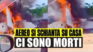 ULTIM'ORA AEREO ULTRALEGGERO SI SCHIANTA CONTRO UN EDIFICIO: CI SONO MORTI